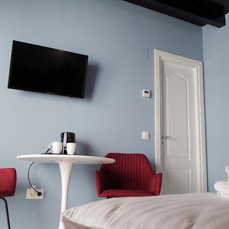Villa Wild Rooms Jiet Chambre photo